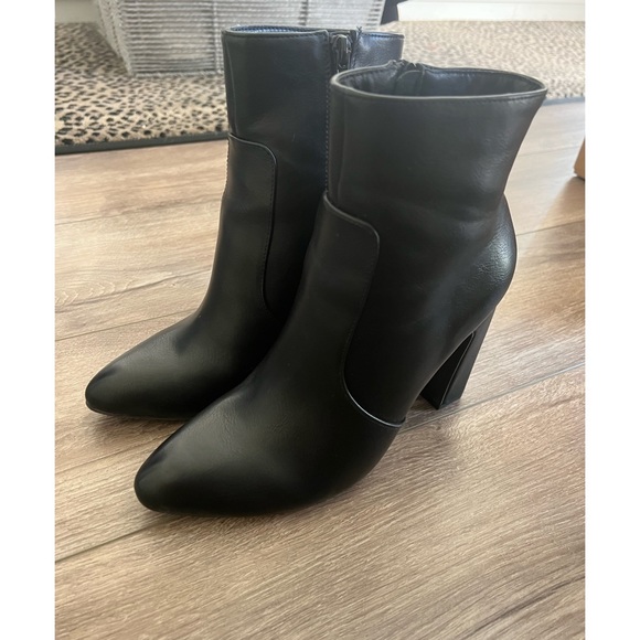 Black booties - Picture 5 of 6